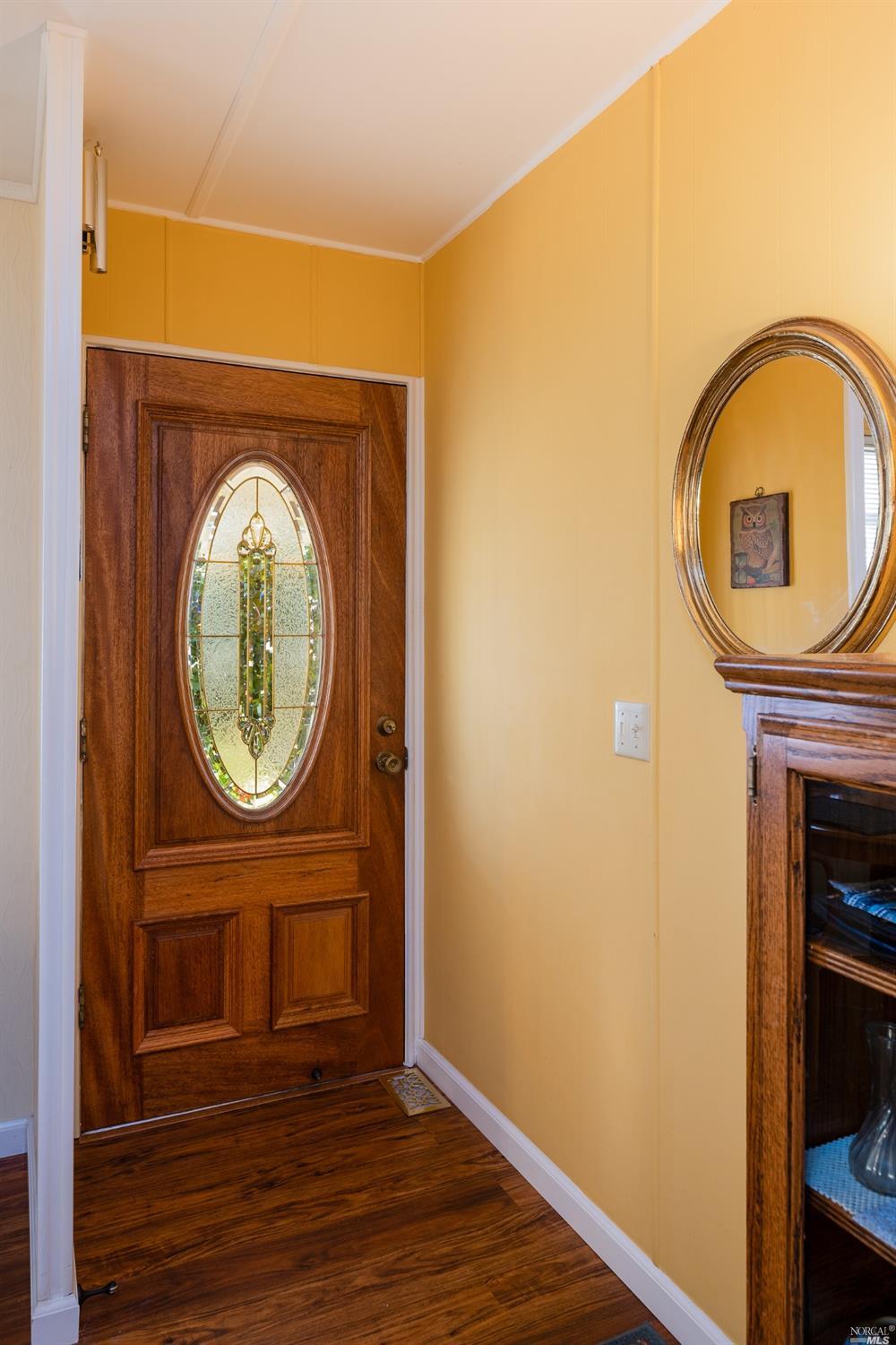 Detail Gallery Image 4 of 14 For 660 Leslie St 9, Ukiah,  CA 95482 - 2 Beds | 2 Baths