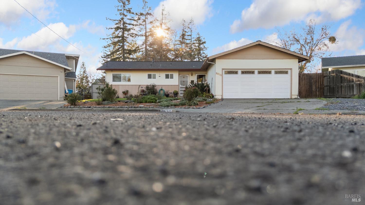 Detail Gallery Image 37 of 43 For 2825 Seneca Ln, Santa Rosa,  CA 95403 - 3 Beds | 2 Baths