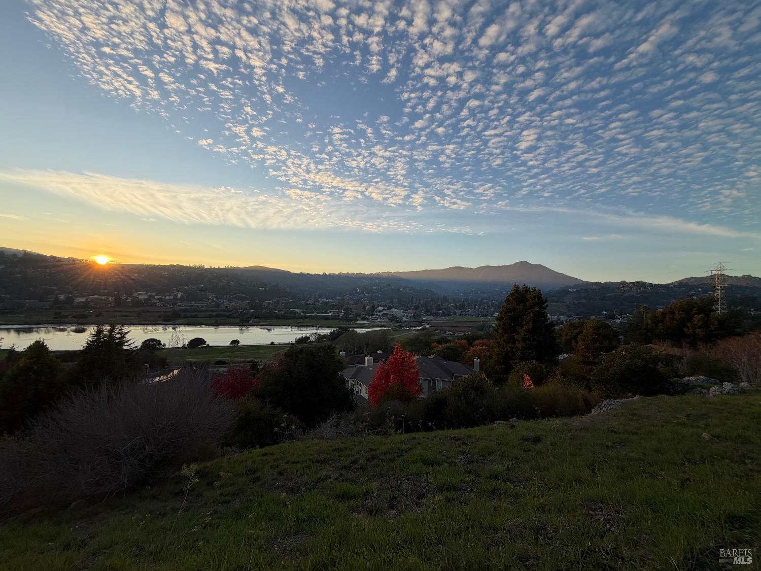 Detail Gallery Image 28 of 32 For 24 Brooke Cir, Mill Valley,  CA 94941 - 2 Beds | 2 Baths