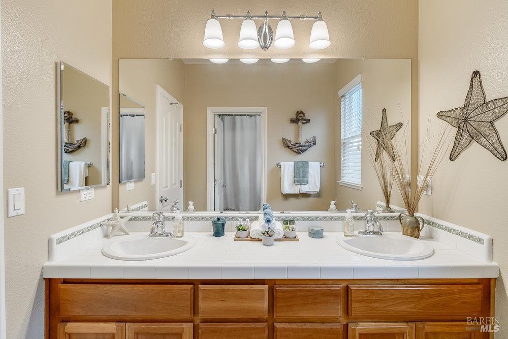 Detail Gallery Image 49 of 66 For 544 Lansing Cir, Benicia,  CA 94510 - 4 Beds | 3 Baths