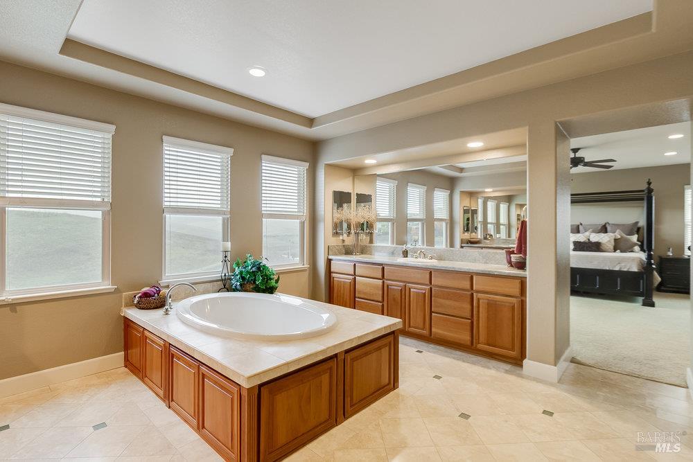 Detail Gallery Image 40 of 66 For 544 Lansing Cir, Benicia,  CA 94510 - 4 Beds | 3 Baths