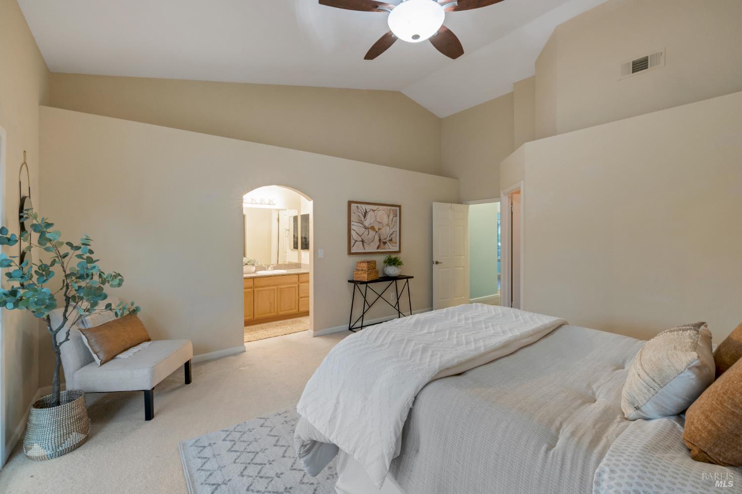 Detail Gallery Image 7 of 14 For 809 Cookson St, Vacaville,  CA 95687 - 3 Beds | 2 Baths