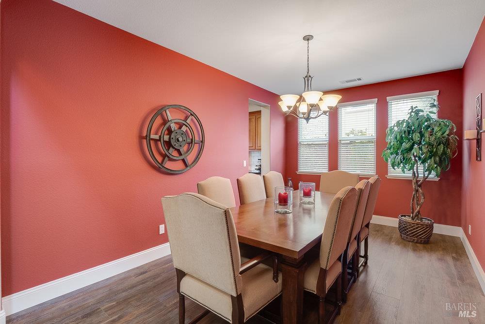 Detail Gallery Image 10 of 66 For 544 Lansing Cir, Benicia,  CA 94510 - 4 Beds | 3 Baths