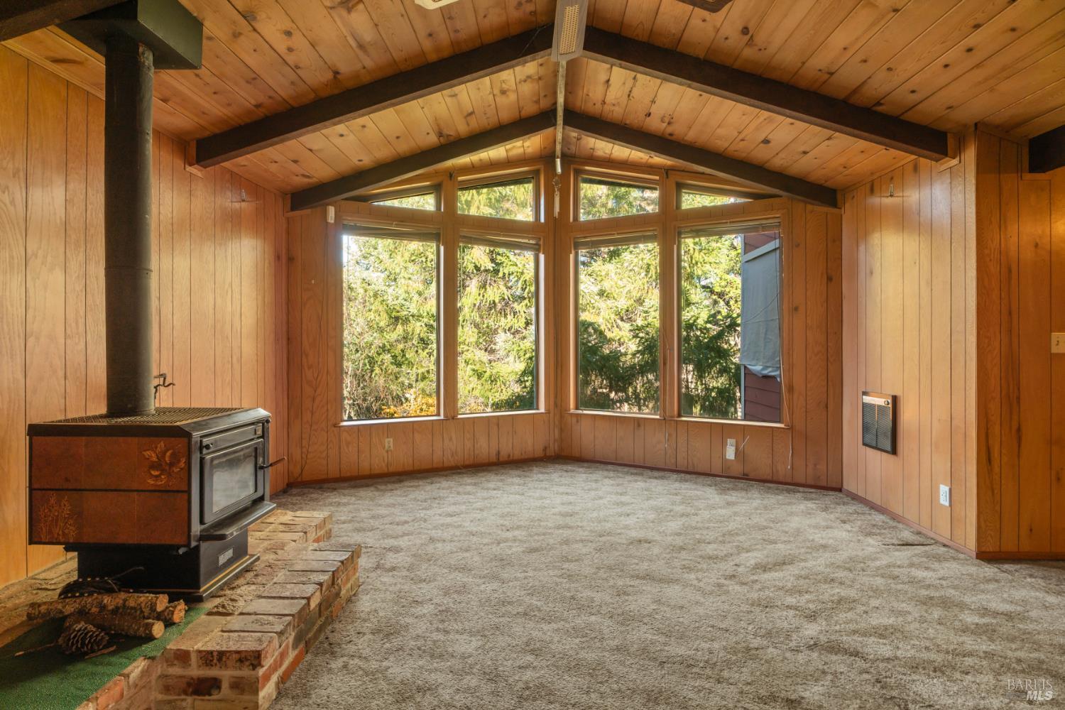 Detail Gallery Image 9 of 24 For 24465 Sherwood Rd, Willits,  CA 95490 - 3 Beds | 2 Baths