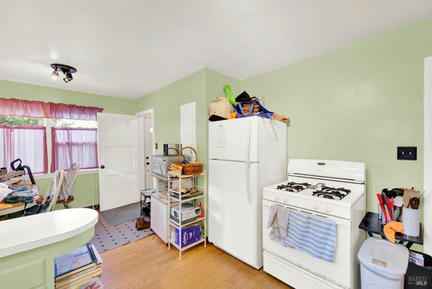 Detail Gallery Image 18 of 54 For 211 Triplett Dr, Cloverdale,  CA 95425 - 2 Beds | 1 Baths