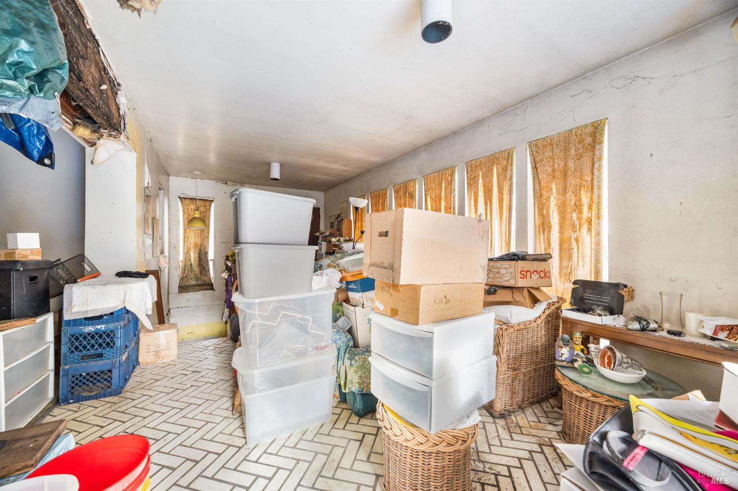 Detail Gallery Image 8 of 33 For 927 Carolina St, Vallejo,  CA 94590 - 7 Beds | 5 Baths