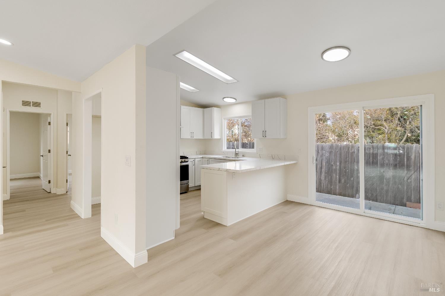 Detail Gallery Image 13 of 58 For 2555 Flosden Rd 8, American Canyon,  CA 94503 - 3 Beds | 2 Baths