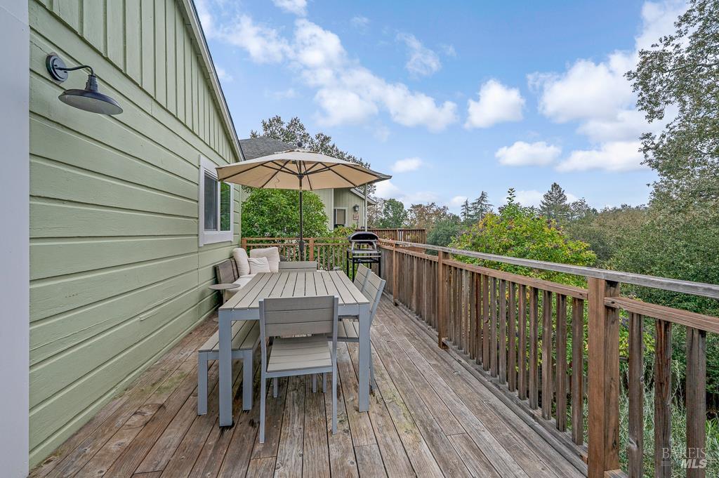 Detail Gallery Image 19 of 49 For 17323 Hillside Ave, Sonoma,  CA 95476 - 4 Beds | 2 Baths