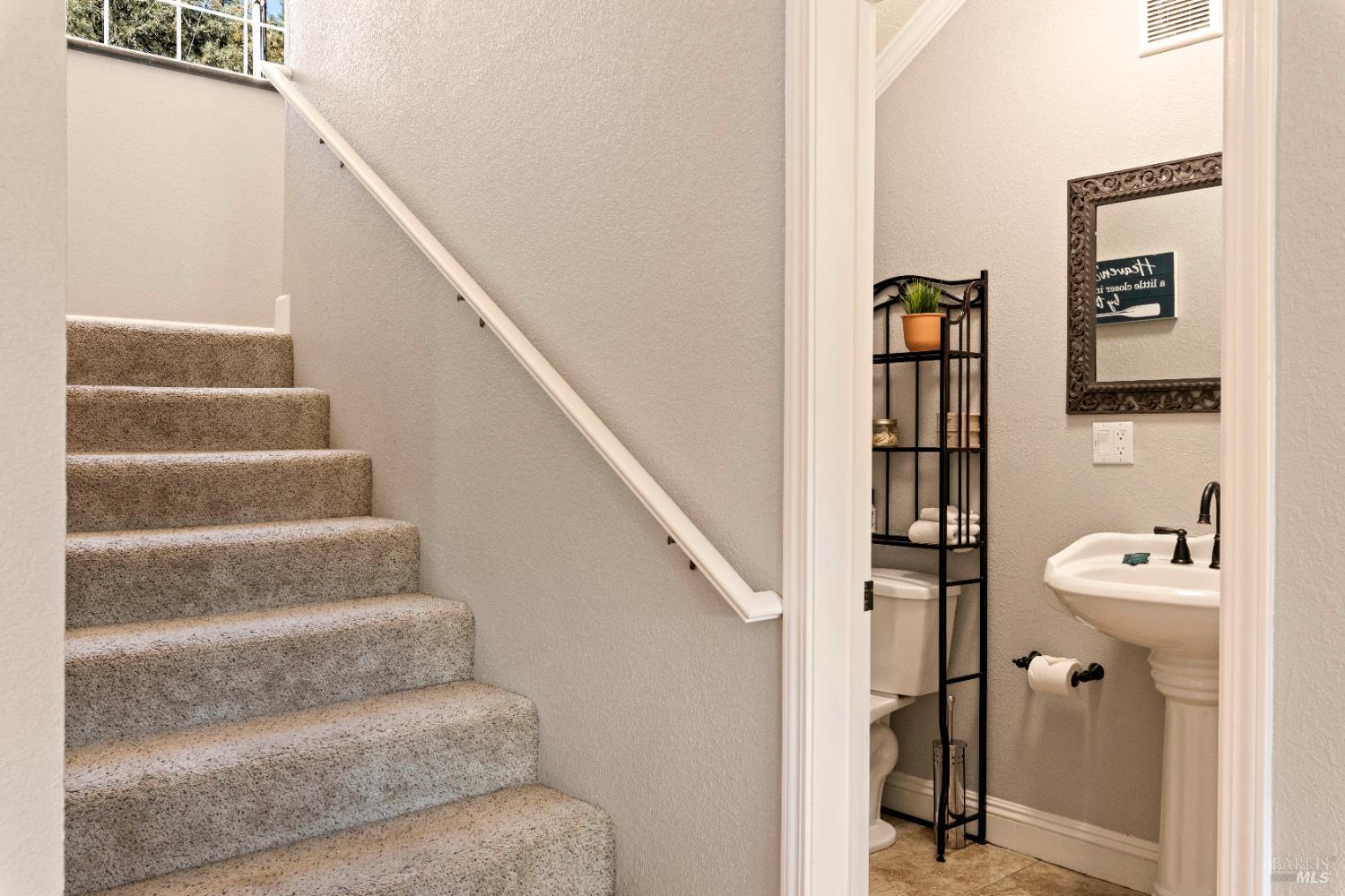 Detail Gallery Image 26 of 69 For 11115 Lakeshore Dr, Clearlake,  CA 95424 - 3 Beds | 3/1 Baths