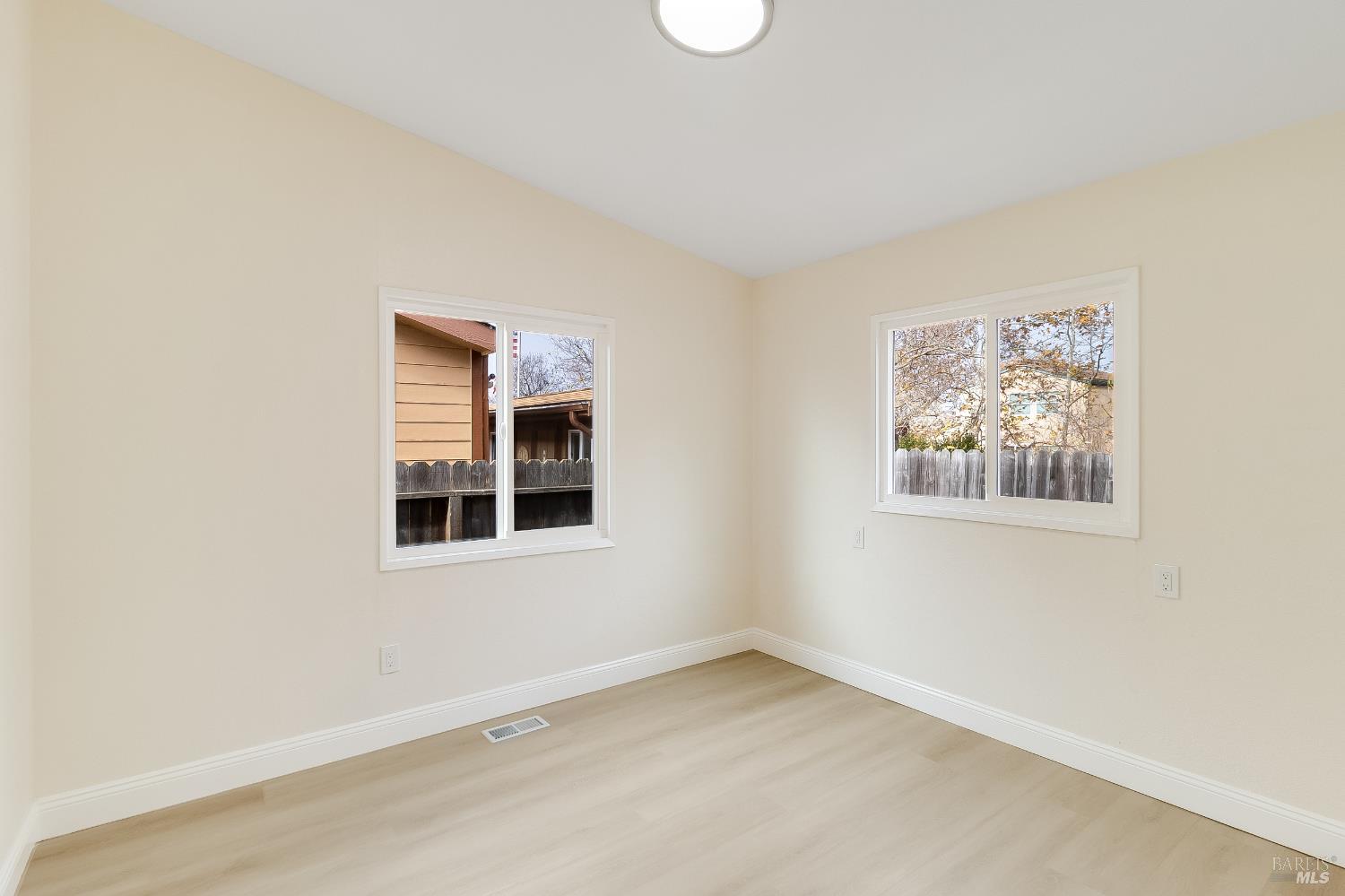 Detail Gallery Image 33 of 58 For 2555 Flosden Rd 8, American Canyon,  CA 94503 - 3 Beds | 2 Baths