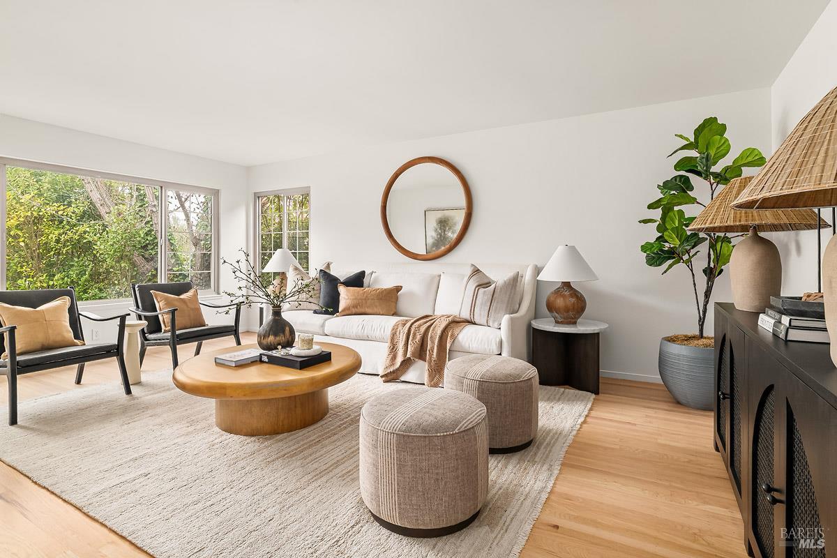 Detail Gallery Image 8 of 29 For 59 Trellis Dr, San Rafael,  CA 94903 - 4 Beds | 2 Baths