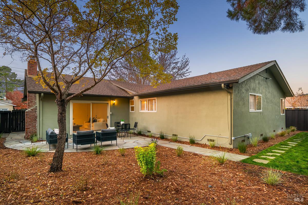 Detail Gallery Image 21 of 29 For 59 Trellis Dr, San Rafael,  CA 94903 - 4 Beds | 2 Baths