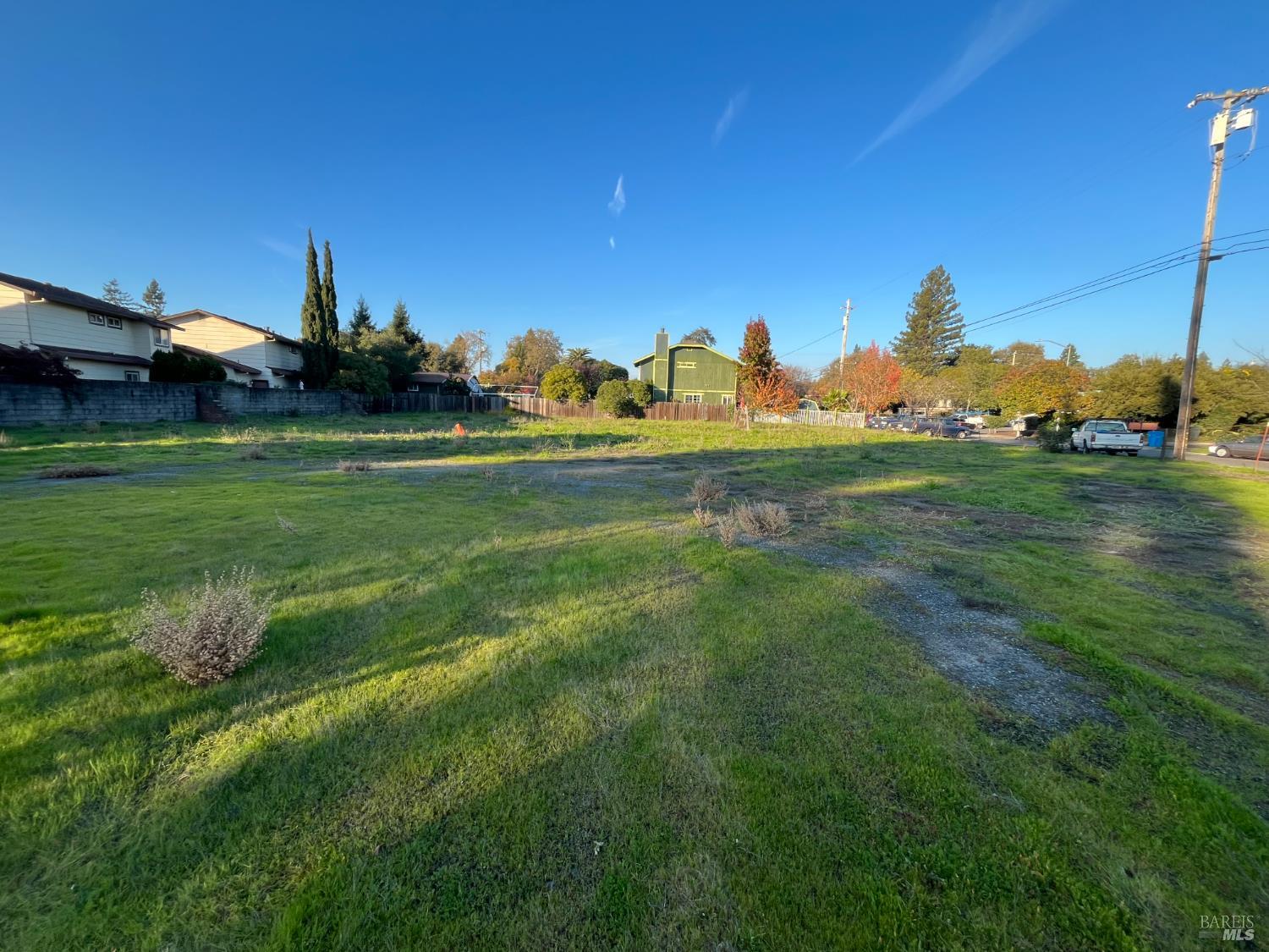 Detail Gallery Image 14 of 20 For 1055 Wright St, Santa Rosa,  CA 95404 - – Beds | – Baths