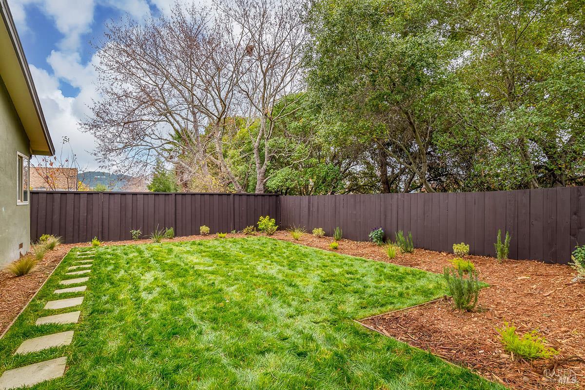 Detail Gallery Image 19 of 29 For 59 Trellis Dr, San Rafael,  CA 94903 - 4 Beds | 2 Baths