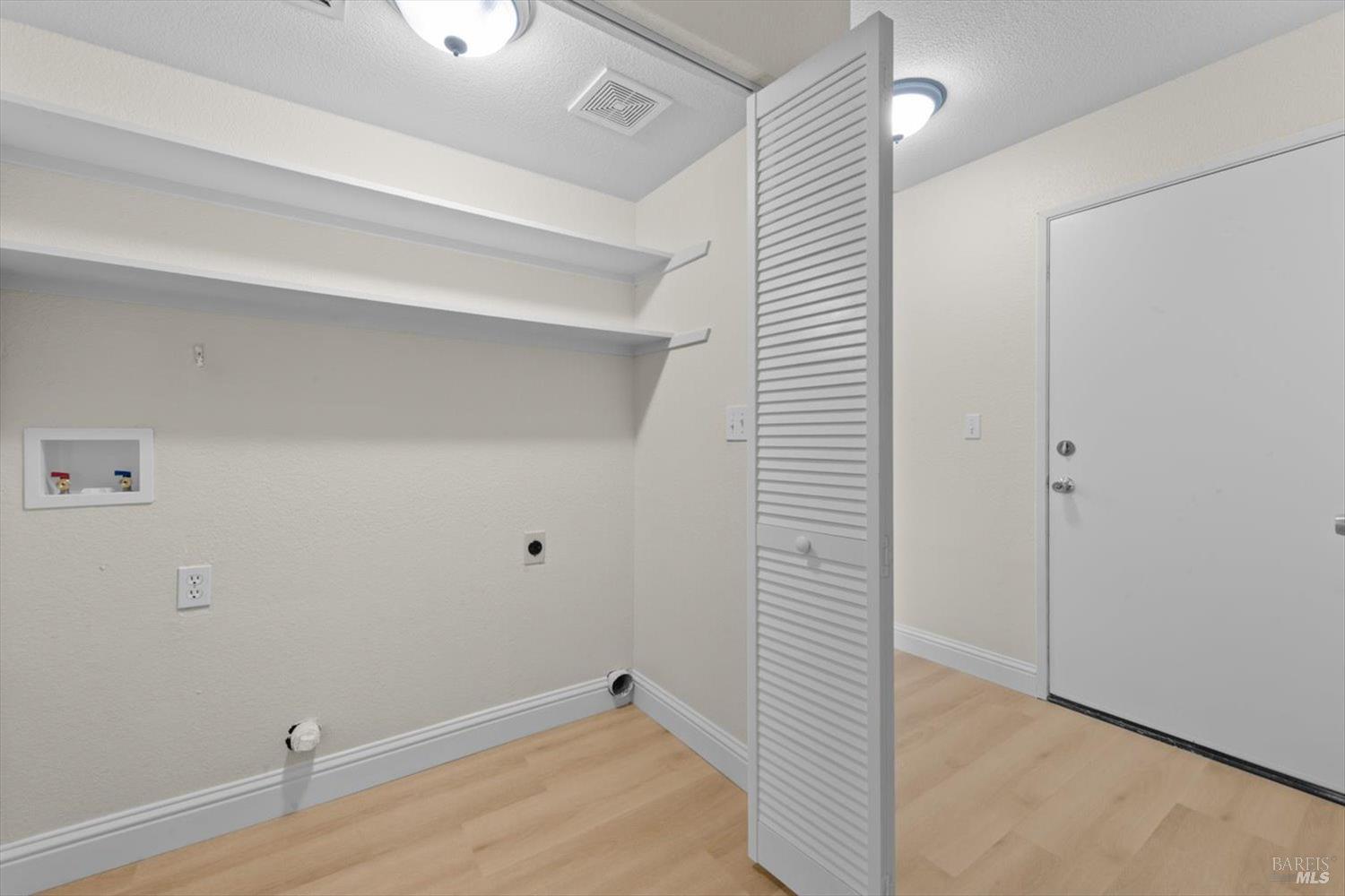 Detail Gallery Image 29 of 44 For 570 Woodard Way, Dixon,  CA 95620 - 3 Beds | 2 Baths