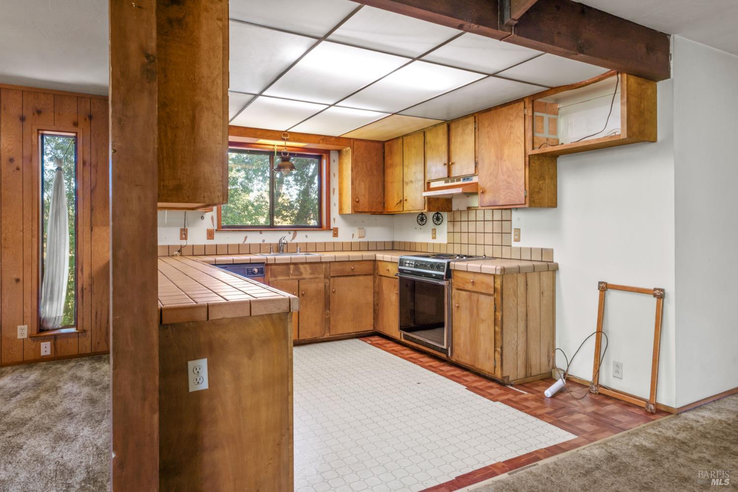 Detail Gallery Image 13 of 24 For 24465 Sherwood Rd, Willits,  CA 95490 - 3 Beds | 2 Baths