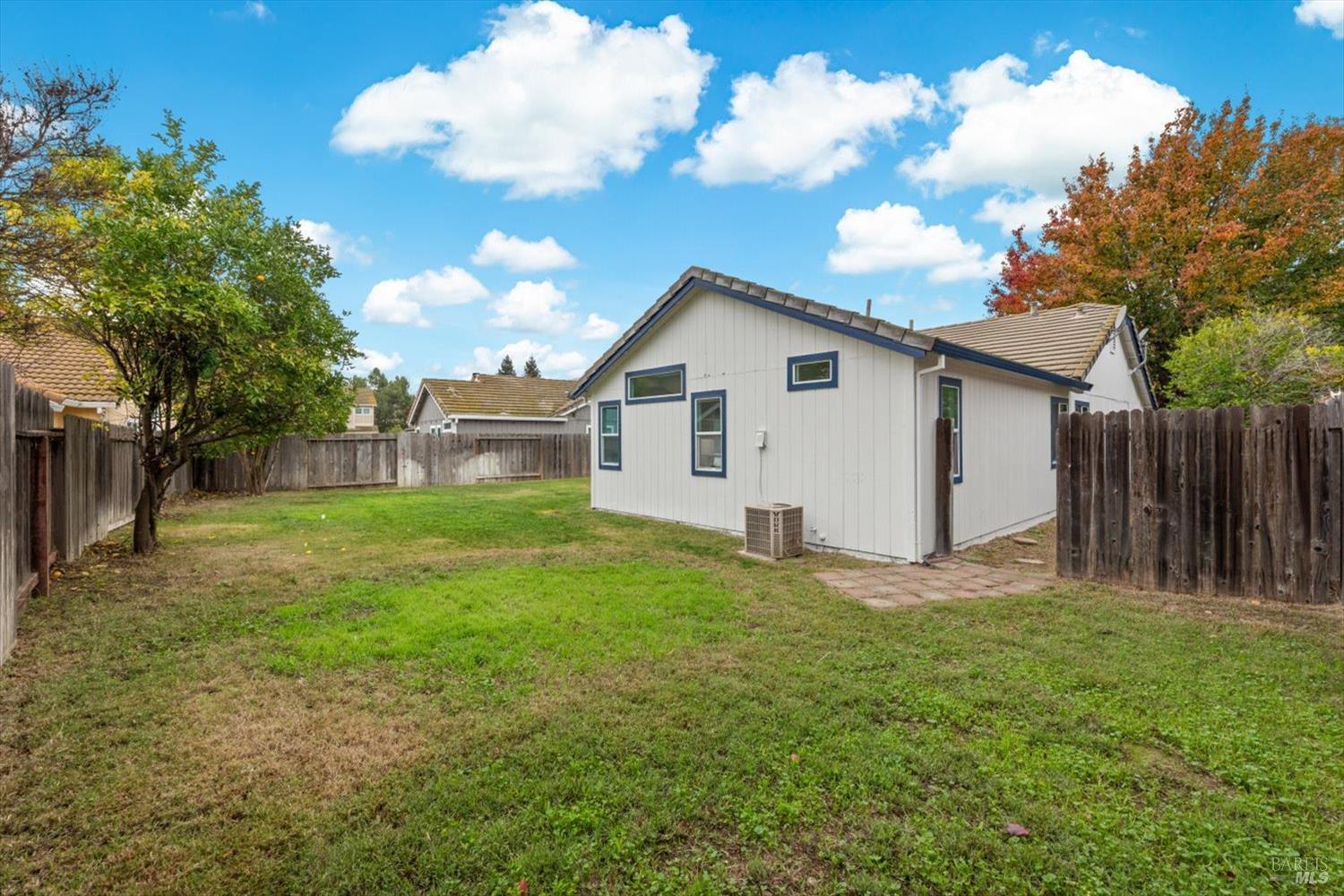 Detail Gallery Image 33 of 44 For 570 Woodard Way, Dixon,  CA 95620 - 3 Beds | 2 Baths