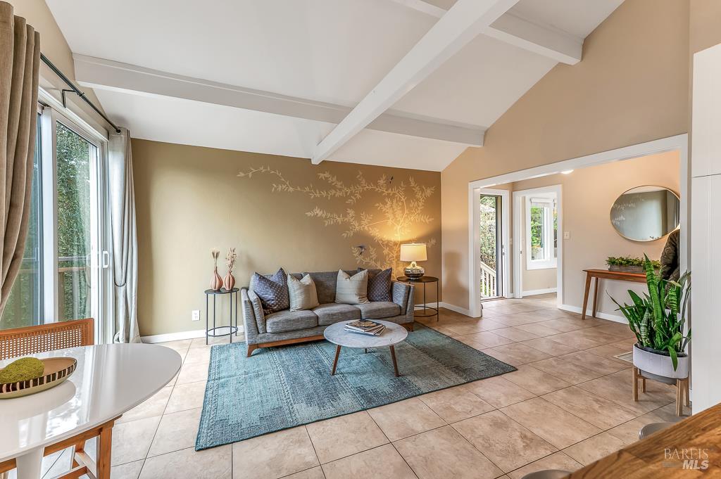 Detail Gallery Image 5 of 49 For 17323 Hillside Ave, Sonoma,  CA 95476 - 4 Beds | 2 Baths