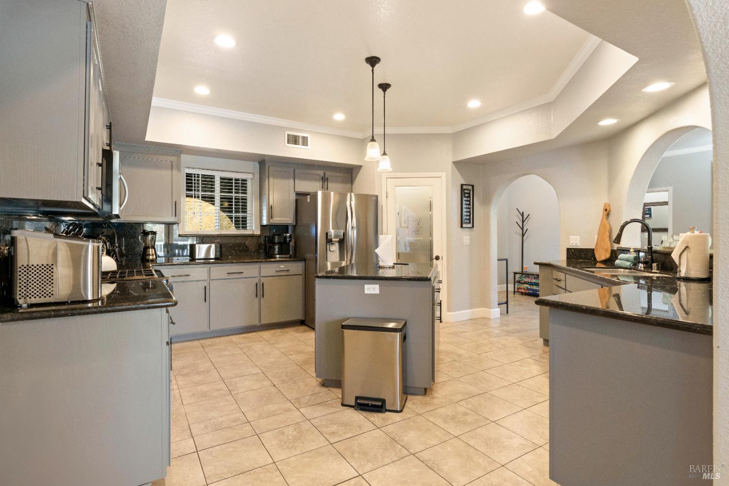 Detail Gallery Image 19 of 69 For 11115 Lakeshore Dr, Clearlake,  CA 95424 - 3 Beds | 3/1 Baths