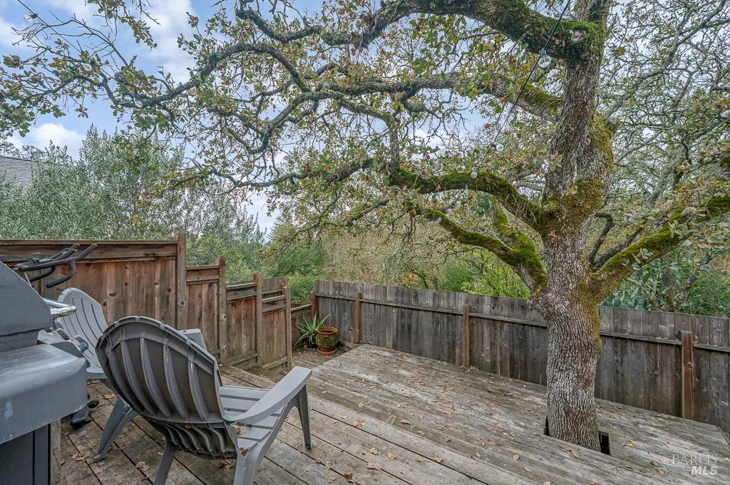 Detail Gallery Image 37 of 49 For 17323 Hillside Ave, Sonoma,  CA 95476 - 4 Beds | 2 Baths