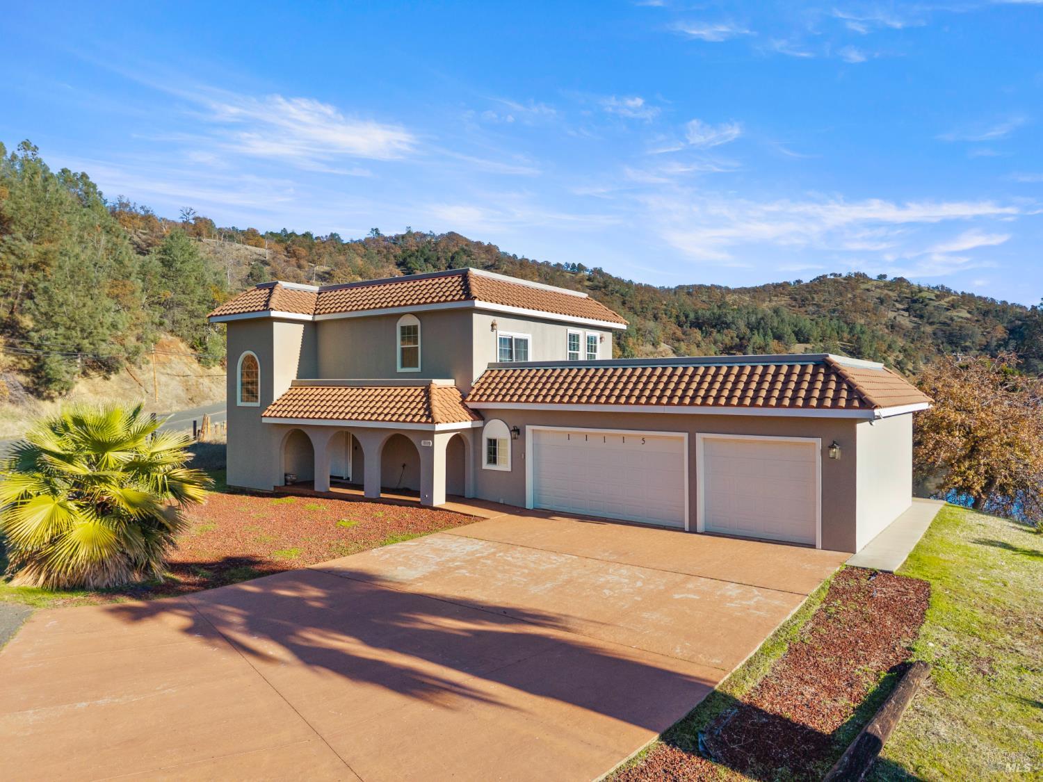 Detail Gallery Image 7 of 69 For 11115 Lakeshore Dr, Clearlake,  CA 95424 - 3 Beds | 3/1 Baths