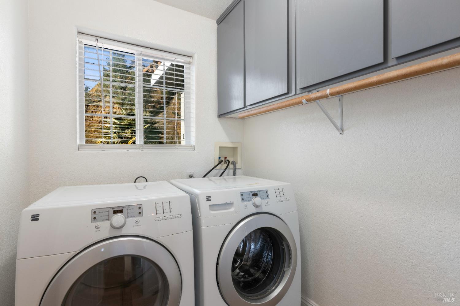 Detail Gallery Image 60 of 69 For 11115 Lakeshore Dr, Clearlake,  CA 95424 - 3 Beds | 3/1 Baths