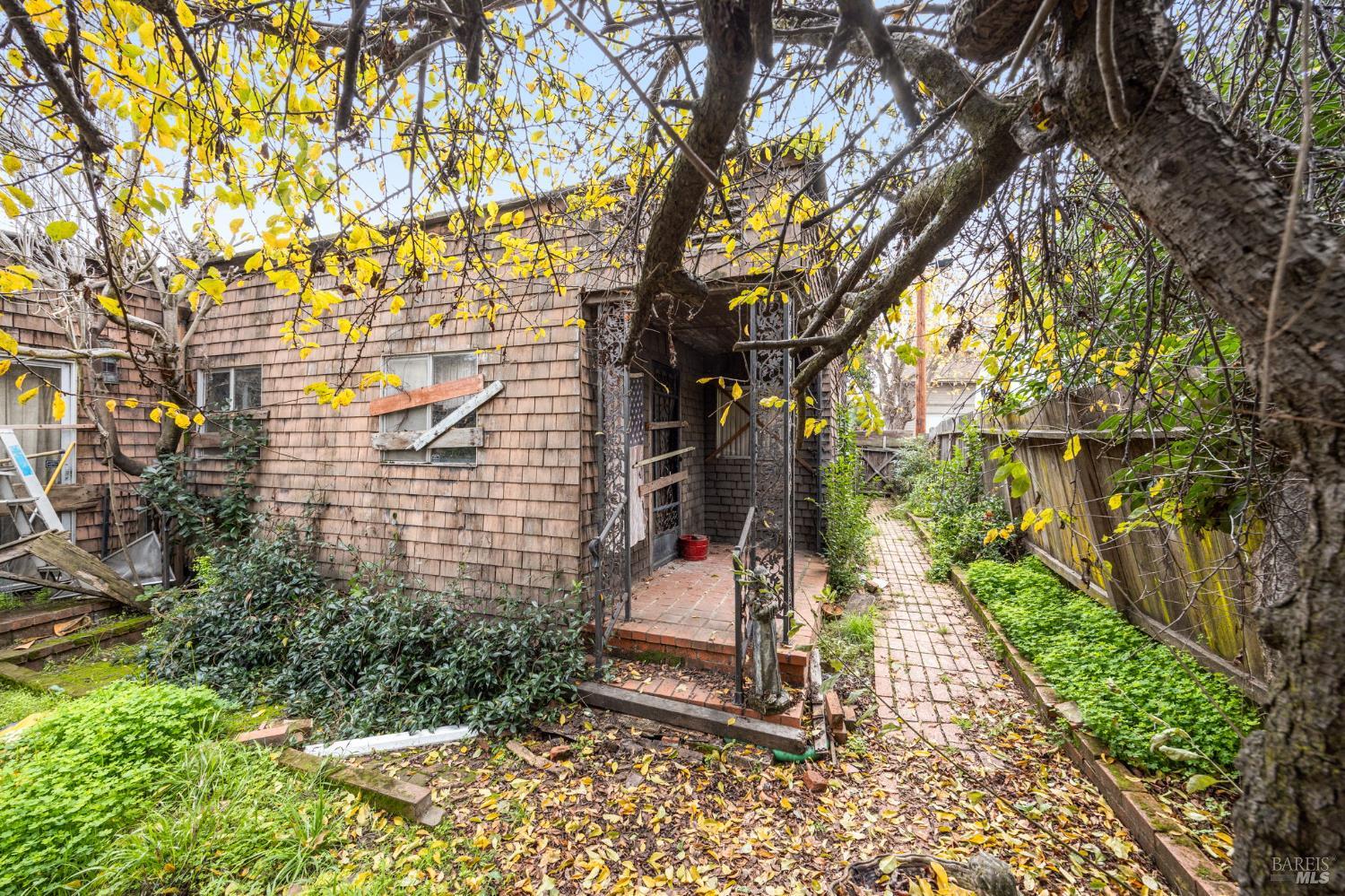 Detail Gallery Image 14 of 33 For 927 Carolina St, Vallejo,  CA 94590 - 7 Beds | 5 Baths