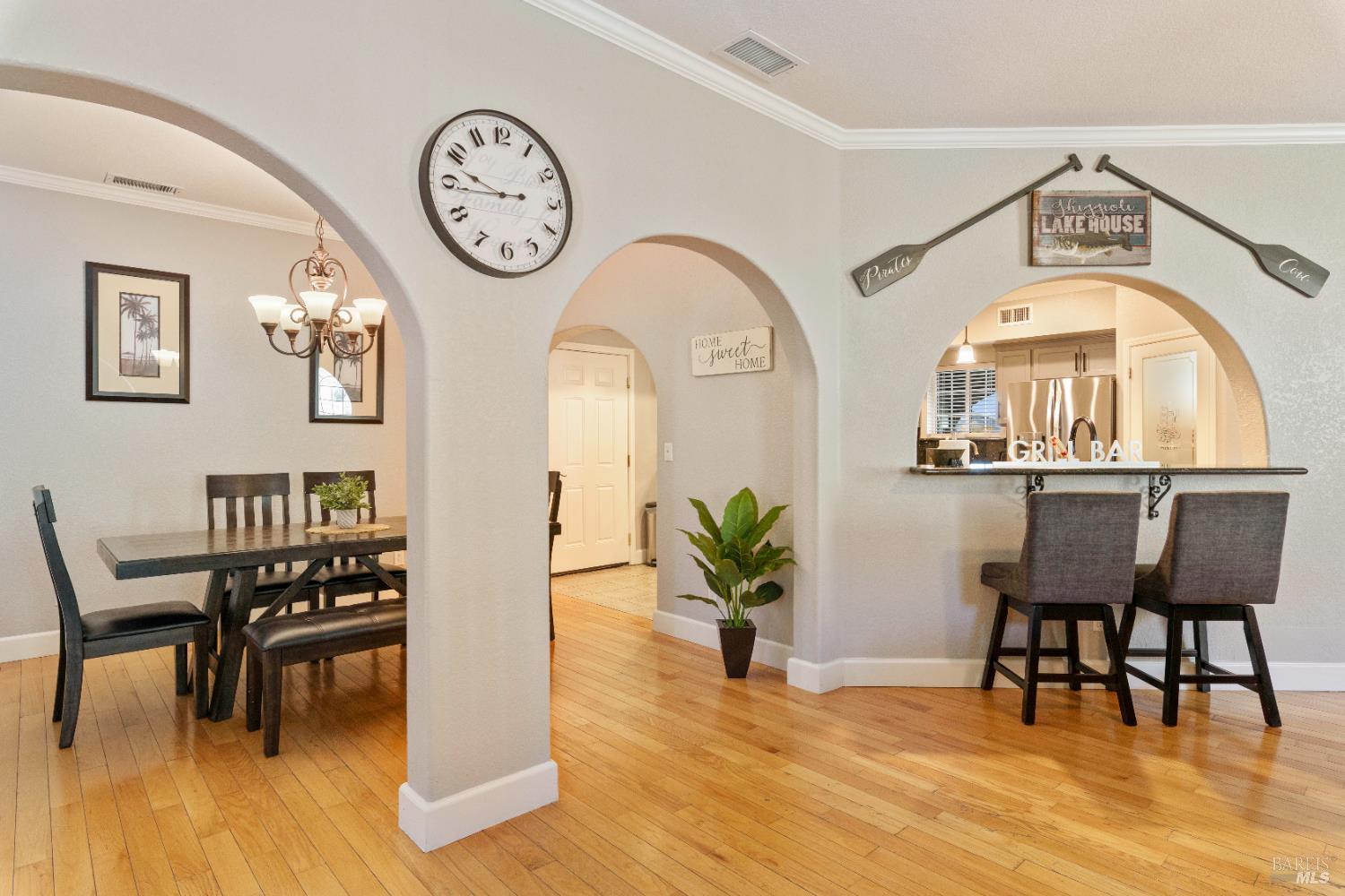 Detail Gallery Image 16 of 69 For 11115 Lakeshore Dr, Clearlake,  CA 95424 - 3 Beds | 3/1 Baths