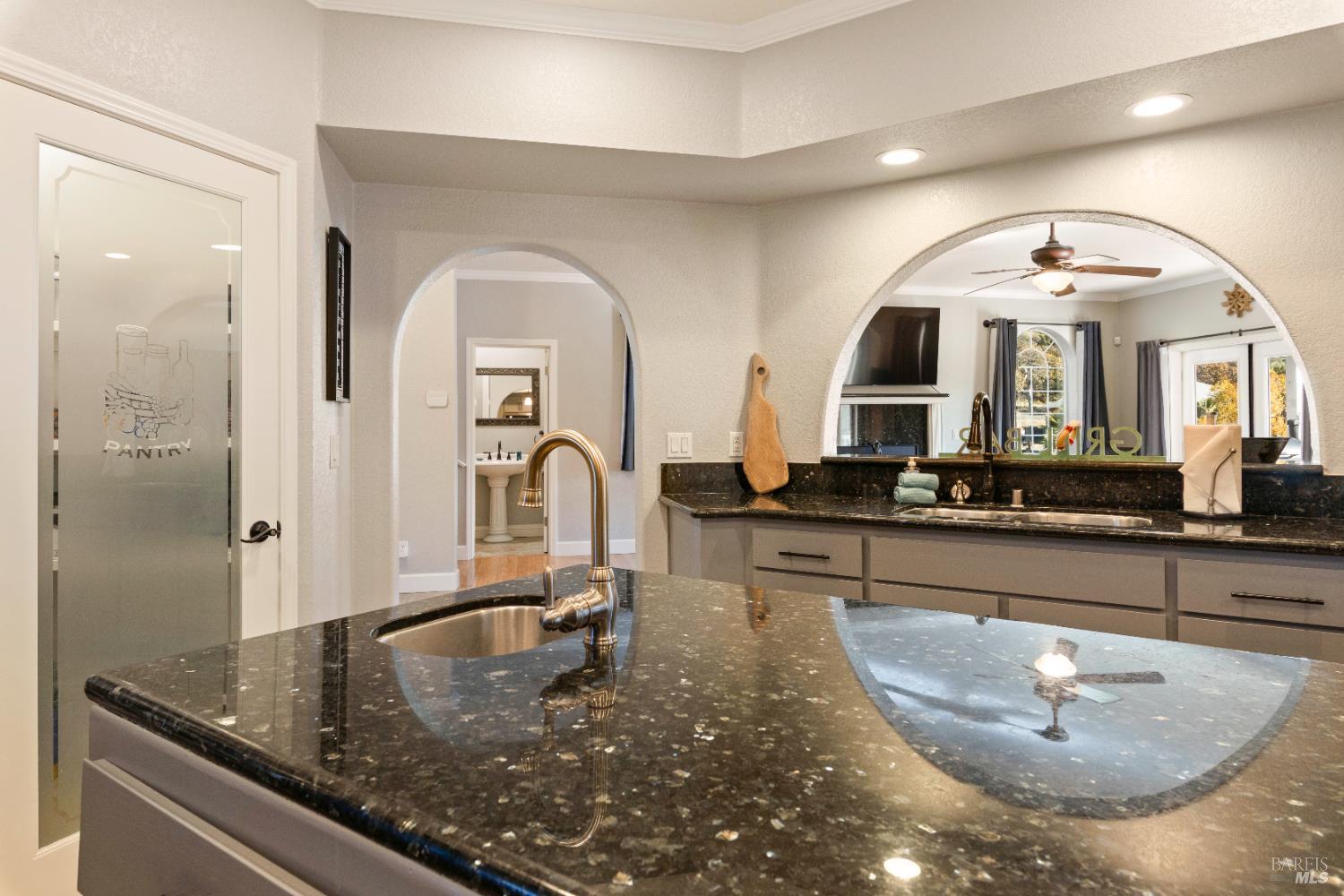 Detail Gallery Image 24 of 69 For 11115 Lakeshore Dr, Clearlake,  CA 95424 - 3 Beds | 3/1 Baths