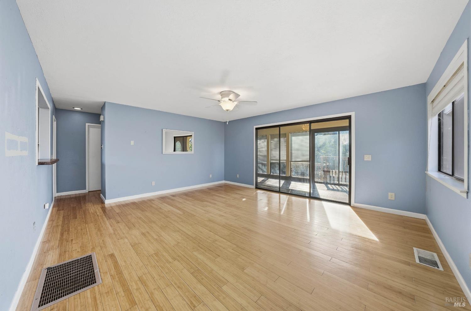 Detail Gallery Image 13 of 75 For 4080 Kensington Way, Lucerne,  CA 95458 - 2 Beds | 1/1 Baths