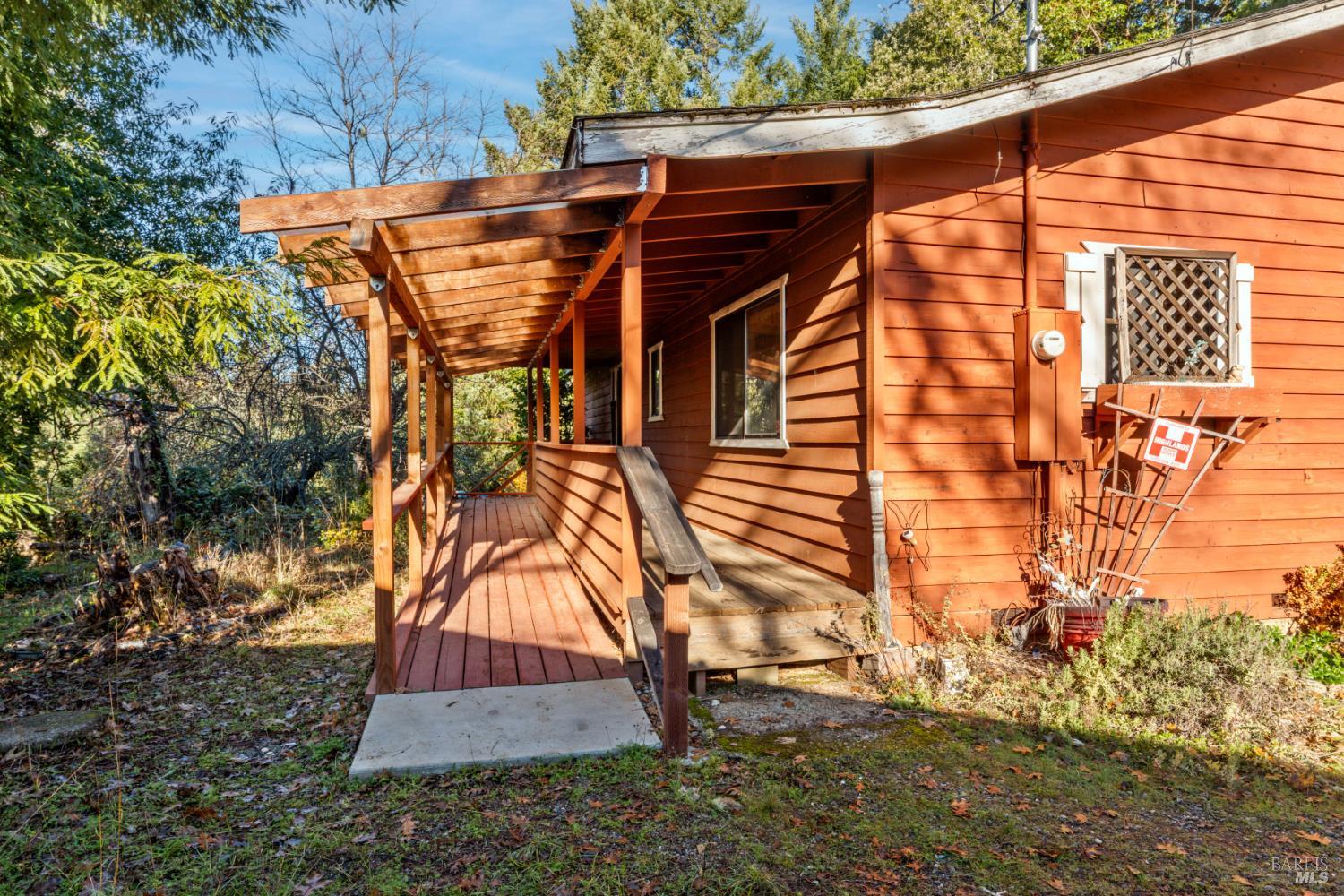 Detail Gallery Image 6 of 24 For 24465 Sherwood Rd, Willits,  CA 95490 - 3 Beds | 2 Baths