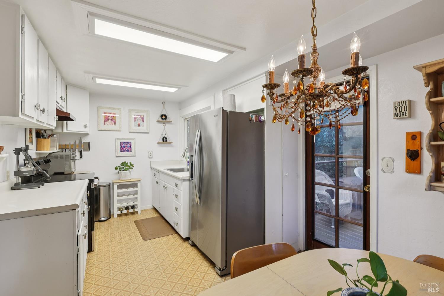 Detail Gallery Image 11 of 50 For 189 Wagnon Rd, Sebastopol,  CA 95472 - 2 Beds | 1/1 Baths