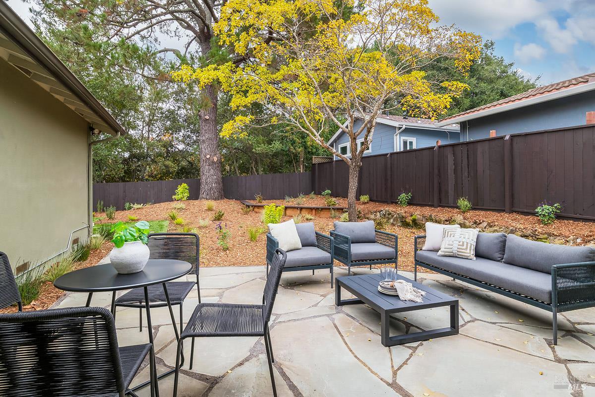 Detail Gallery Image 15 of 29 For 59 Trellis Dr, San Rafael,  CA 94903 - 4 Beds | 2 Baths