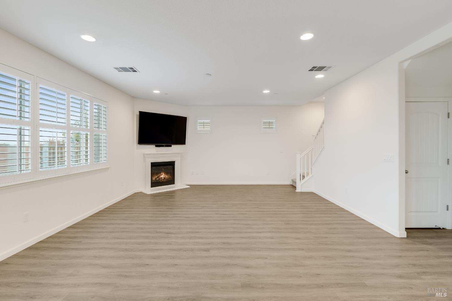 Detail Gallery Image 29 of 76 For 425 Epic St, Vacaville,  CA 95688 - 4 Beds | 3 Baths