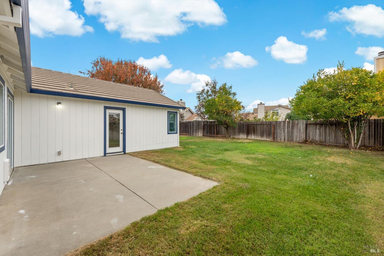 Detail Gallery Image 32 of 44 For 570 Woodard Way, Dixon,  CA 95620 - 3 Beds | 2 Baths