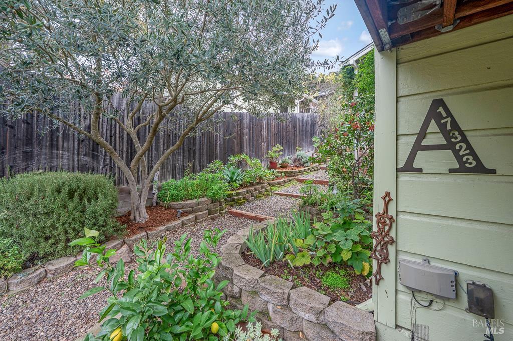 Detail Gallery Image 25 of 49 For 17323 Hillside Ave, Sonoma,  CA 95476 - 4 Beds | 2 Baths