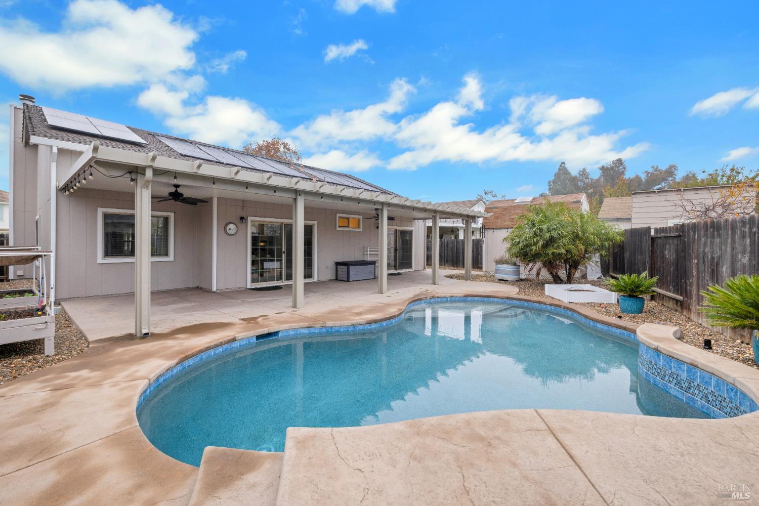 Detail Gallery Image 11 of 14 For 809 Cookson St, Vacaville,  CA 95687 - 3 Beds | 2 Baths