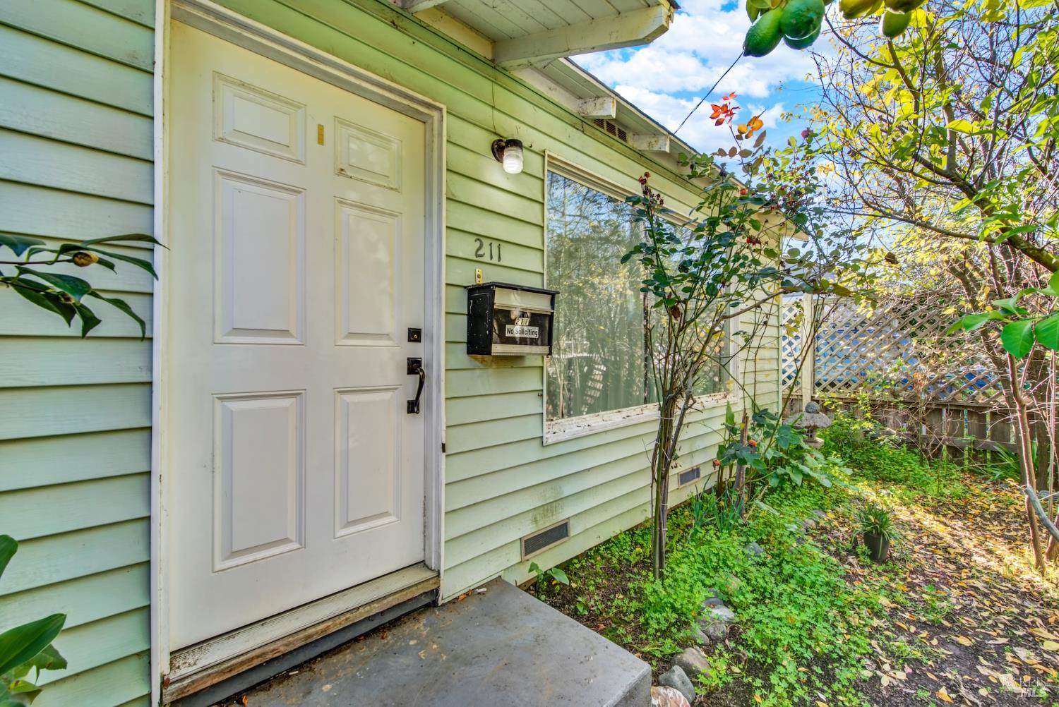 Detail Gallery Image 8 of 54 For 211 Triplett Dr, Cloverdale,  CA 95425 - 2 Beds | 1 Baths