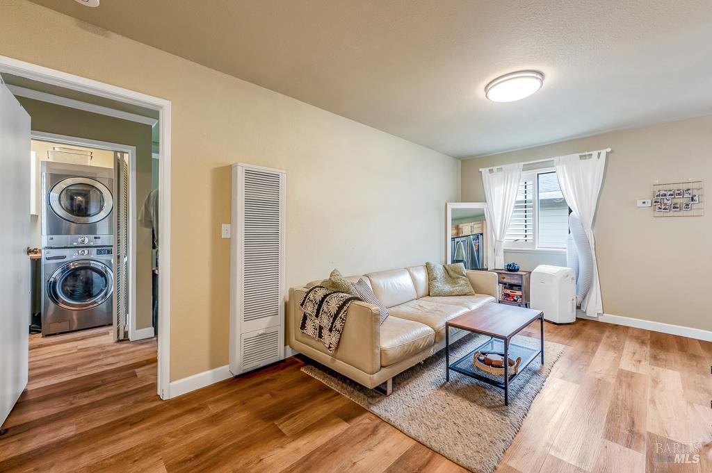 Detail Gallery Image 41 of 49 For 17323 Hillside Ave, Sonoma,  CA 95476 - 4 Beds | 2 Baths