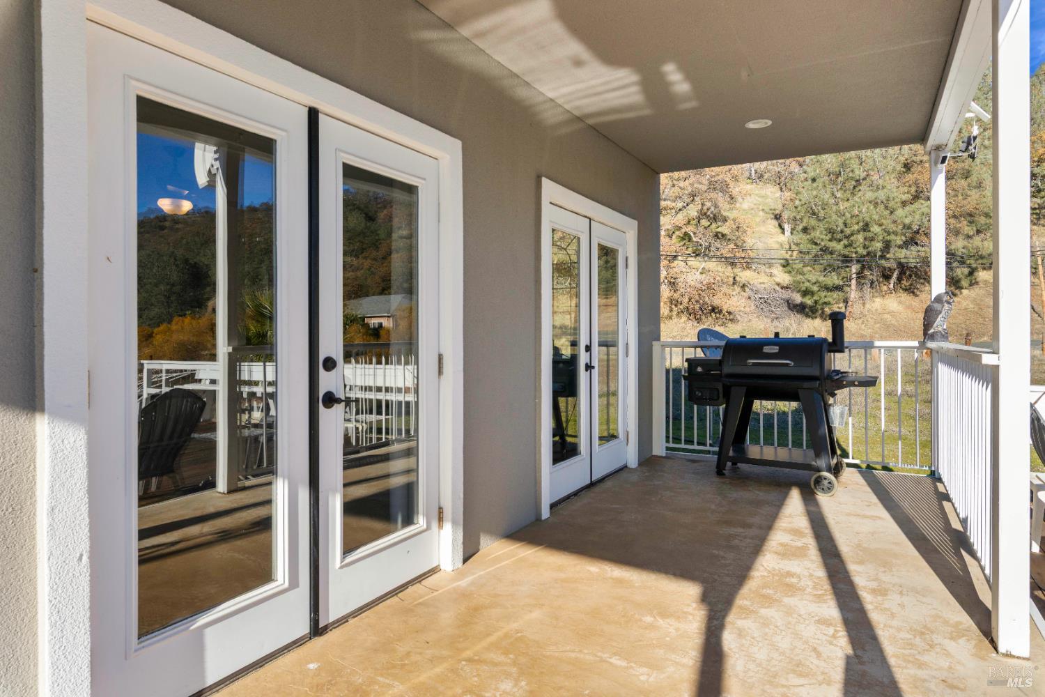 Detail Gallery Image 52 of 69 For 11115 Lakeshore Dr, Clearlake,  CA 95424 - 3 Beds | 3/1 Baths