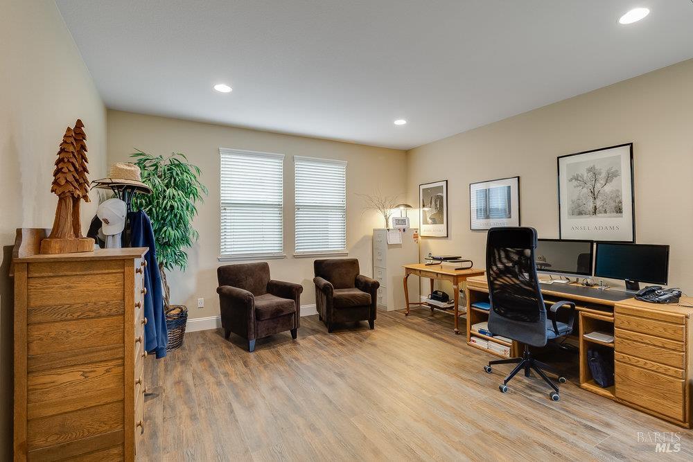 Detail Gallery Image 8 of 66 For 544 Lansing Cir, Benicia,  CA 94510 - 4 Beds | 3 Baths