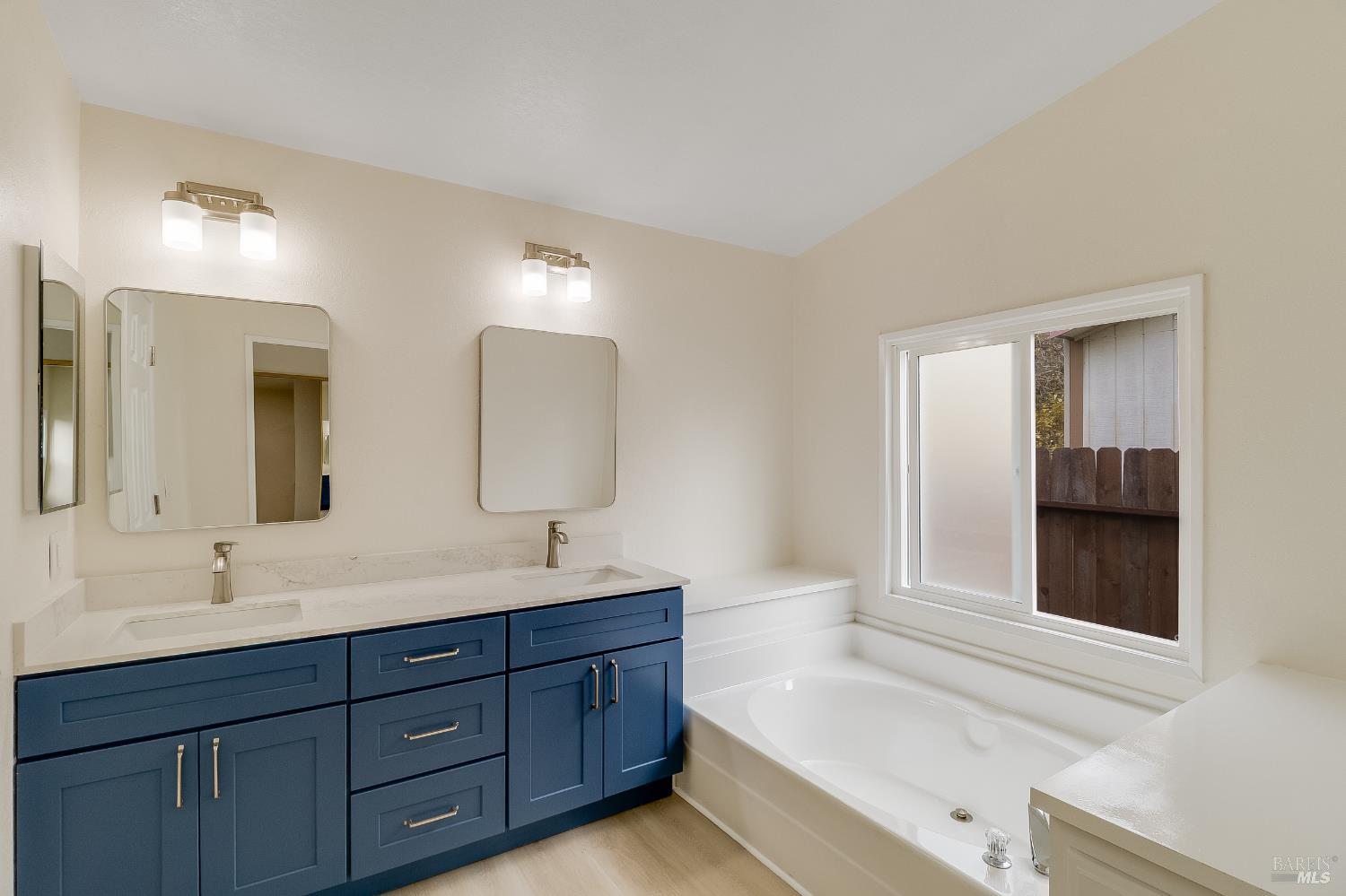 Detail Gallery Image 25 of 58 For 2555 Flosden Rd 8, American Canyon,  CA 94503 - 3 Beds | 2 Baths
