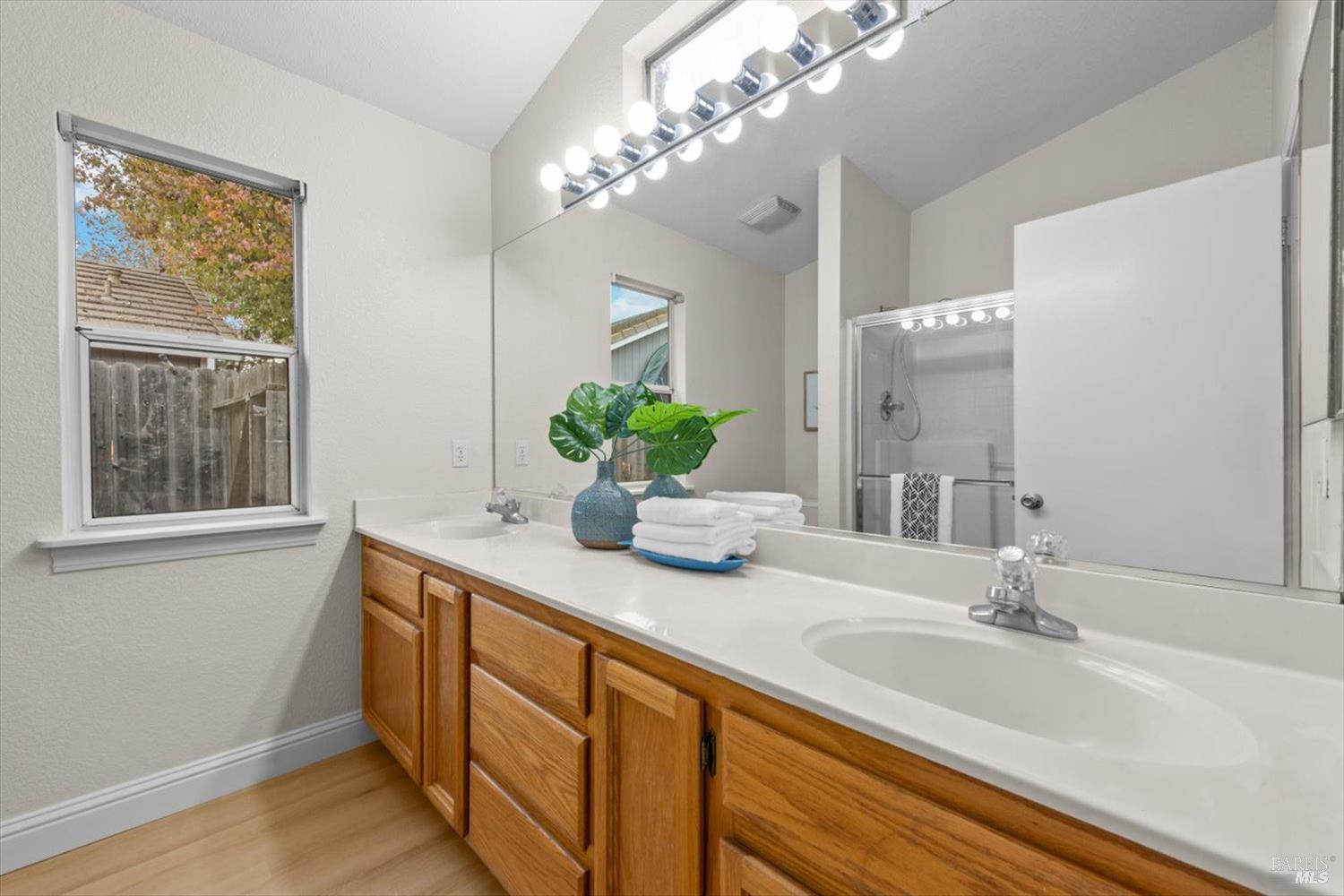 Detail Gallery Image 19 of 44 For 570 Woodard Way, Dixon,  CA 95620 - 3 Beds | 2 Baths