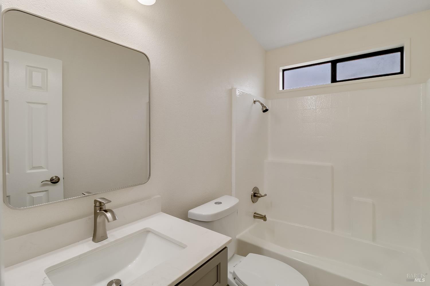 Detail Gallery Image 31 of 58 For 2555 Flosden Rd 8, American Canyon,  CA 94503 - 3 Beds | 2 Baths