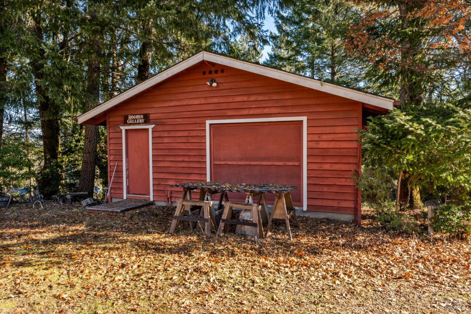 Detail Gallery Image 5 of 24 For 24465 Sherwood Rd, Willits,  CA 95490 - 3 Beds | 2 Baths