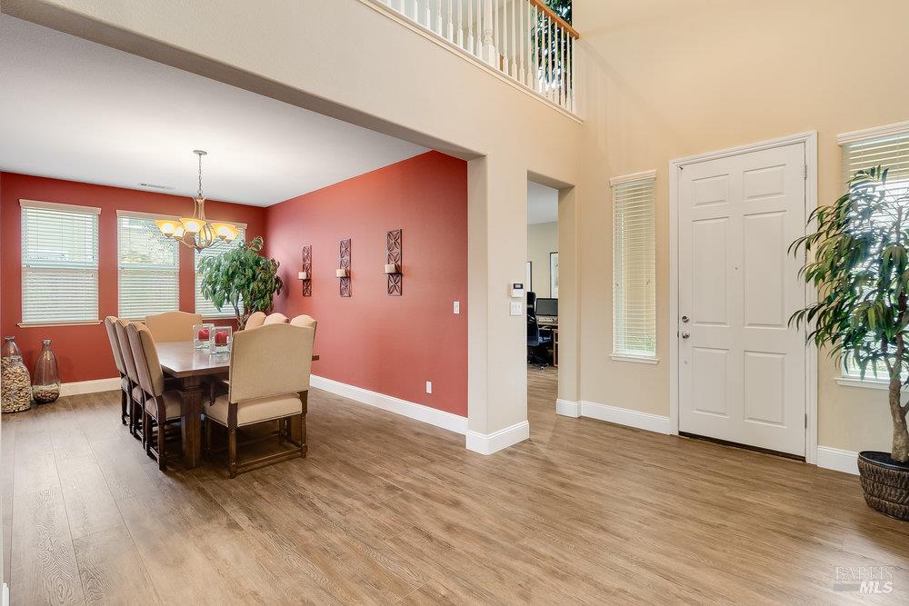 Detail Gallery Image 7 of 66 For 544 Lansing Cir, Benicia,  CA 94510 - 4 Beds | 3 Baths