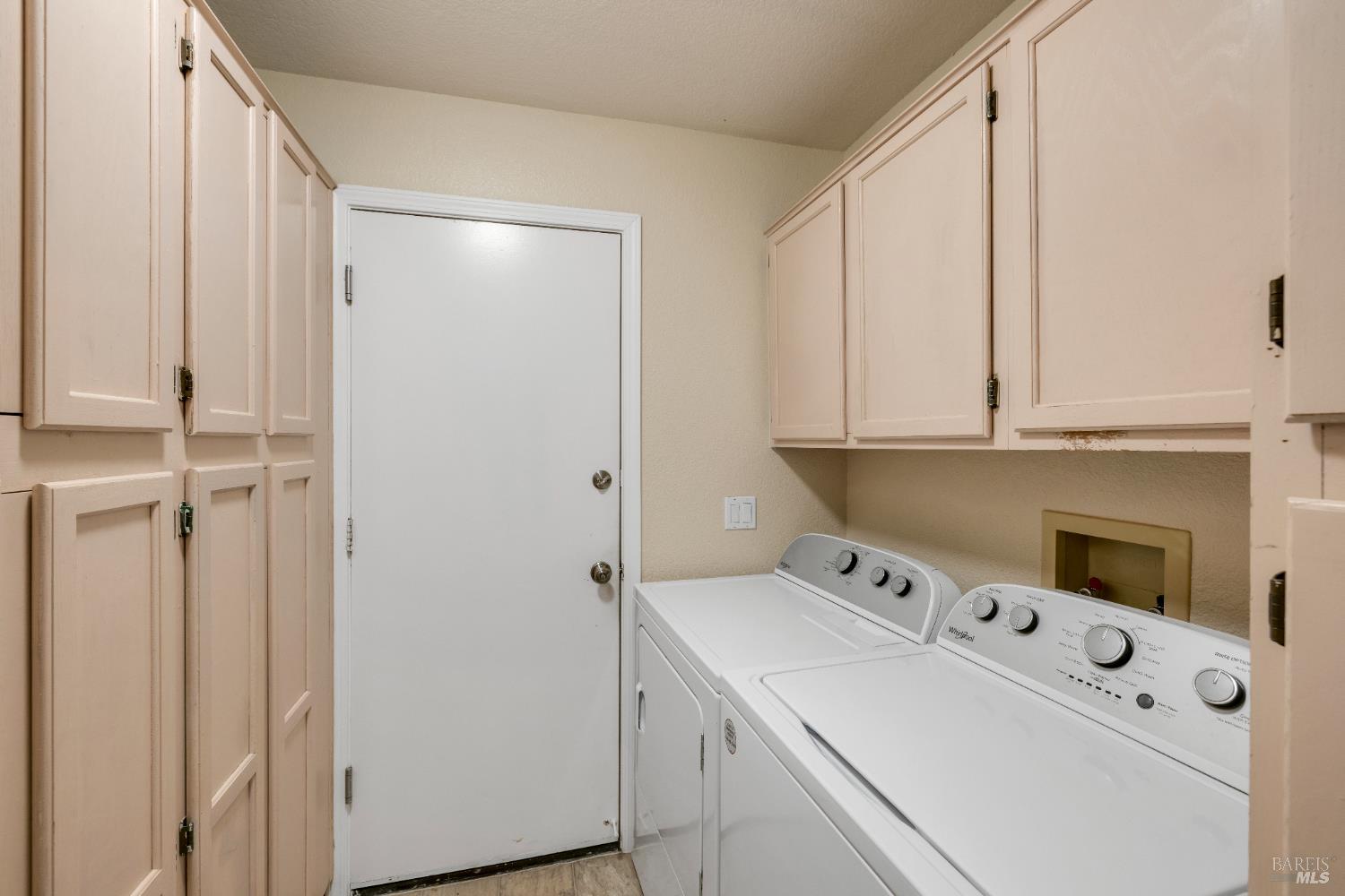 Detail Gallery Image 10 of 14 For 809 Cookson St, Vacaville,  CA 95687 - 3 Beds | 2 Baths