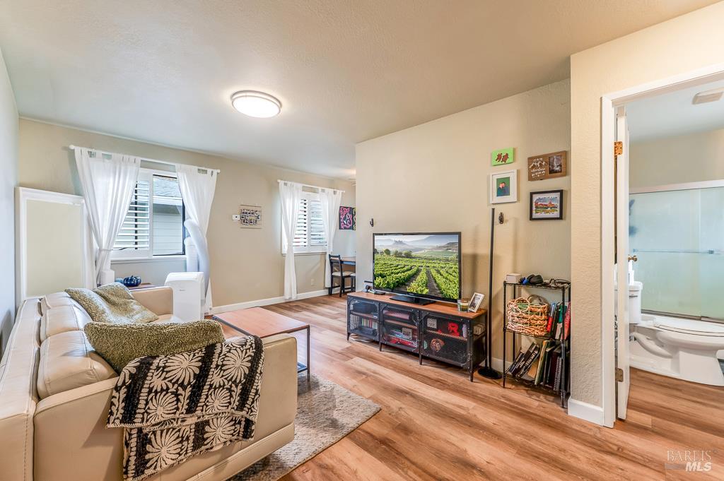 Detail Gallery Image 40 of 49 For 17323 Hillside Ave, Sonoma,  CA 95476 - 4 Beds | 2 Baths