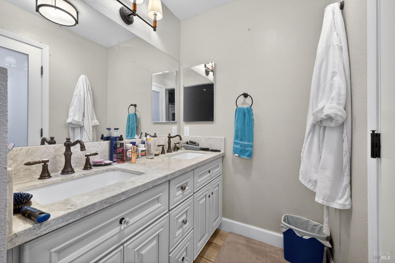 Detail Gallery Image 15 of 22 For 1661 Hopper Ave, Santa Rosa,  CA 95403 - 3 Beds | 2 Baths
