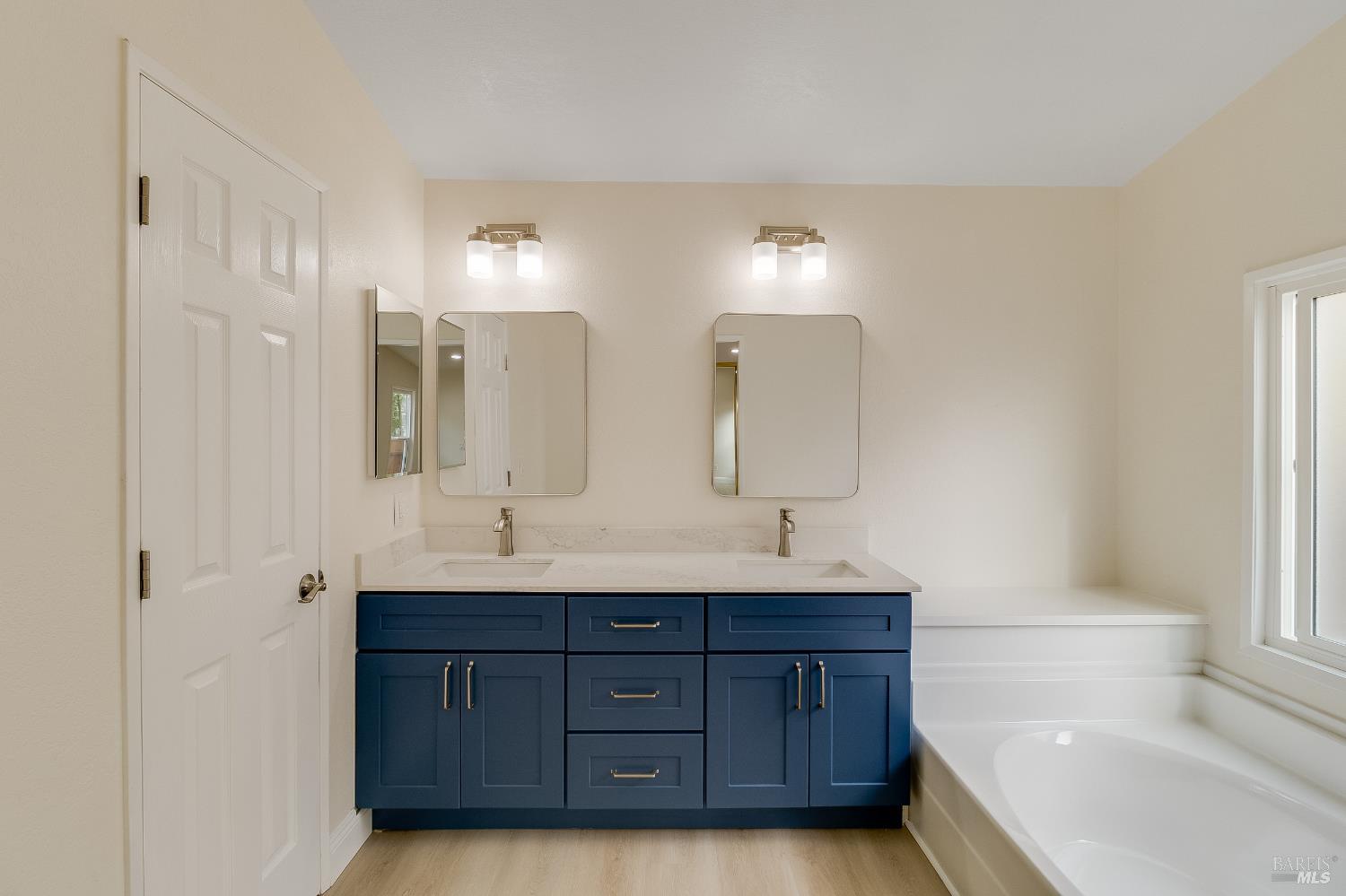 Detail Gallery Image 3 of 58 For 2555 Flosden Rd 8, American Canyon,  CA 94503 - 3 Beds | 2 Baths